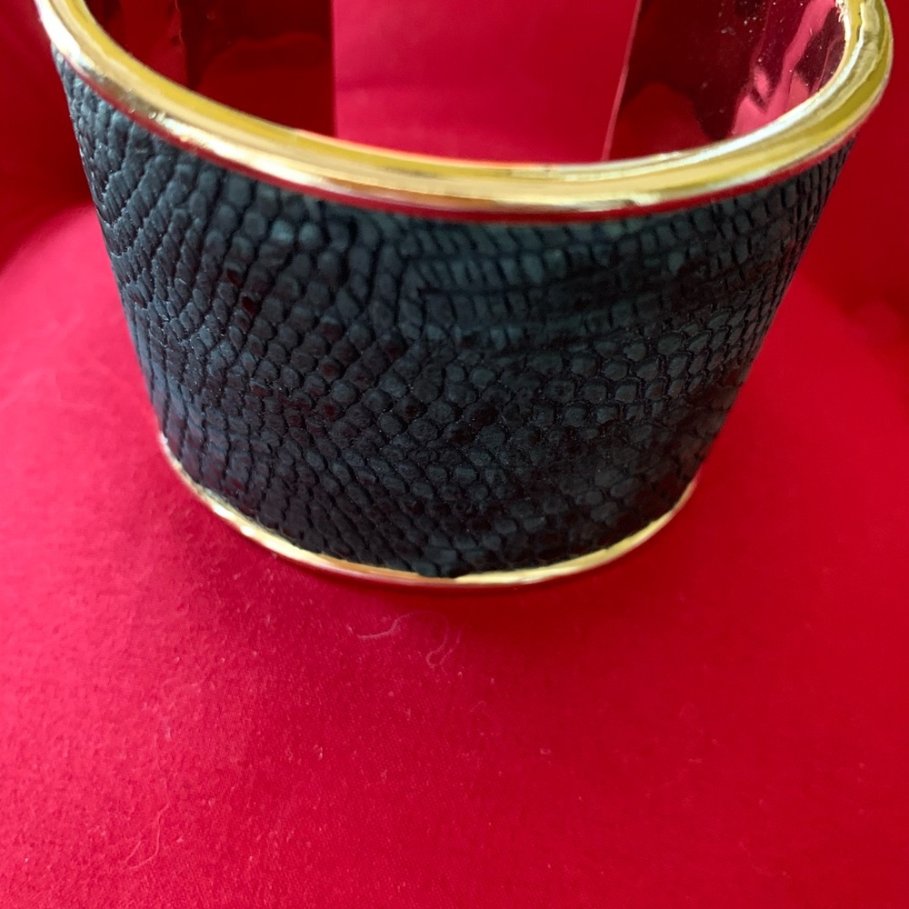 Cuff bracelet